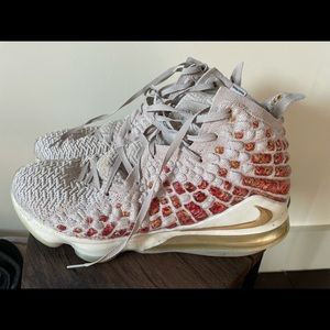 Nike Lebron 17- Harlem Fashion Row-Size 10